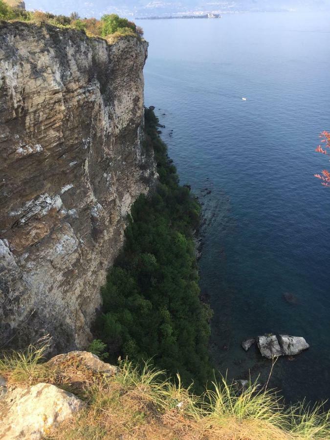 Agriturismo Holle Manerba del Garda Luaran gambar
